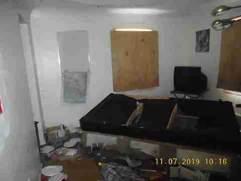 12100 Burt (64)_m.jpg